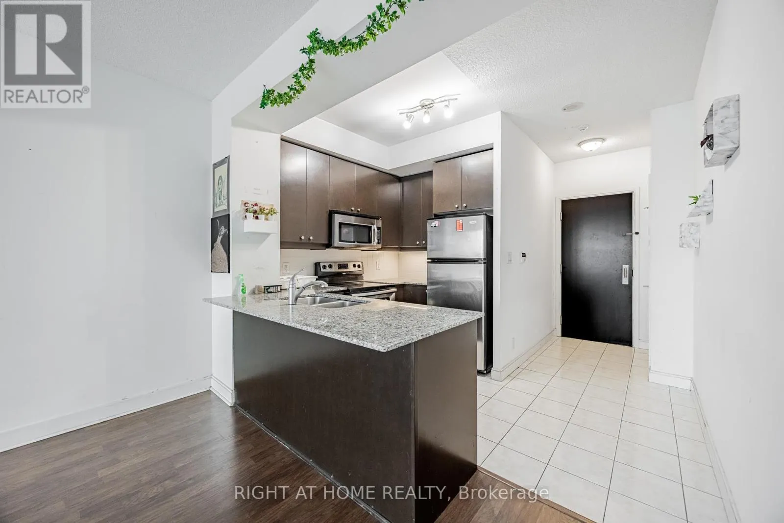 3010 - 50 ABSOLUTE AVENUE