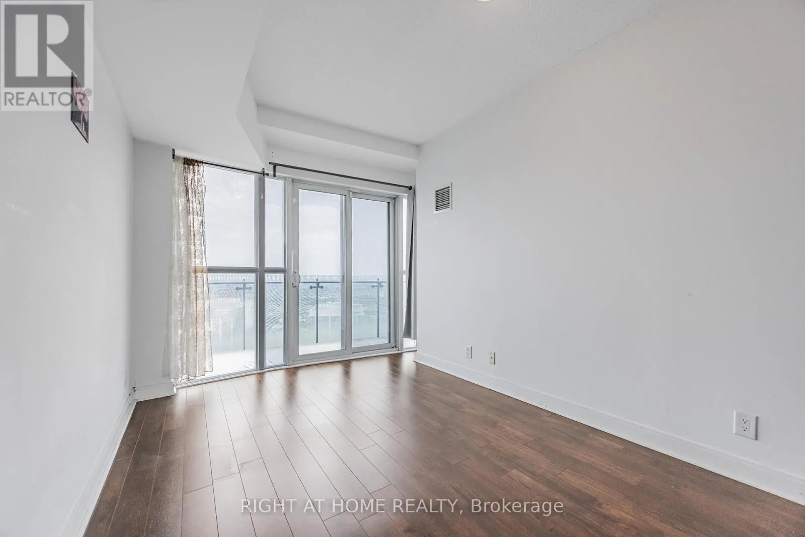 3010 - 50 ABSOLUTE AVENUE
