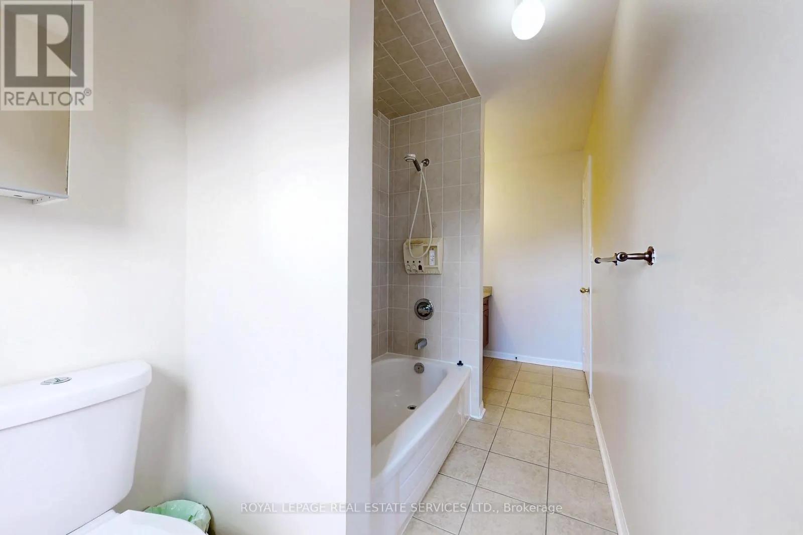 3909 MAYLA DRIVE