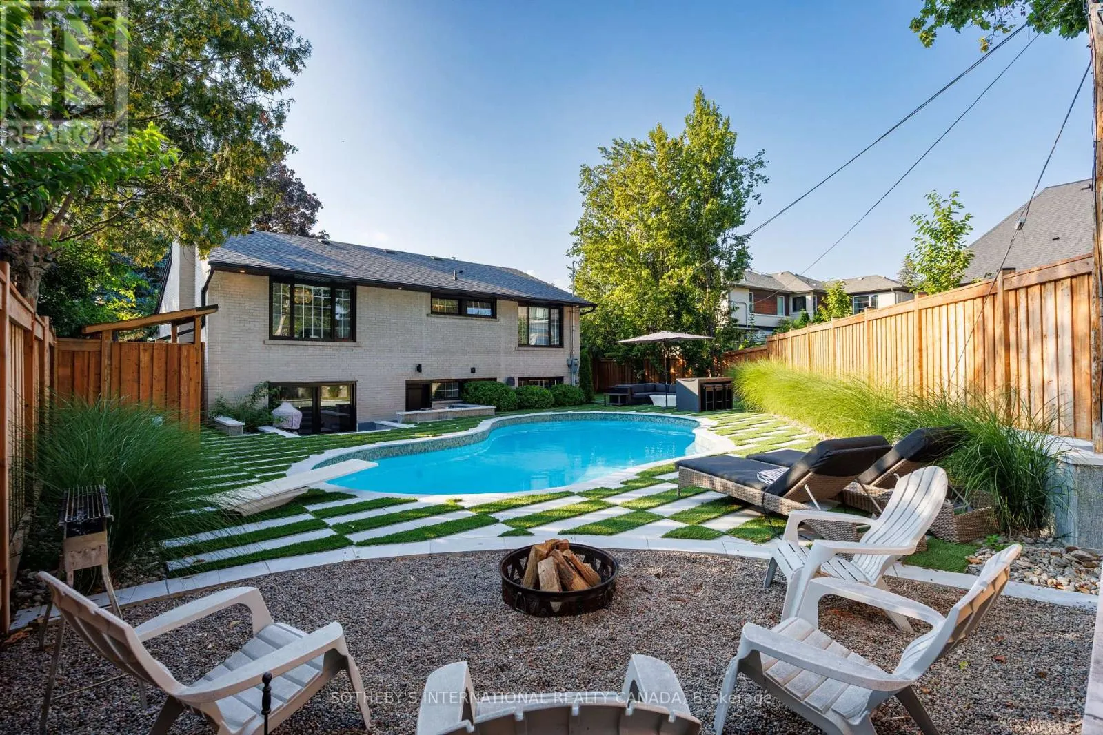 15 RAVENSBOURNE CRESCENT