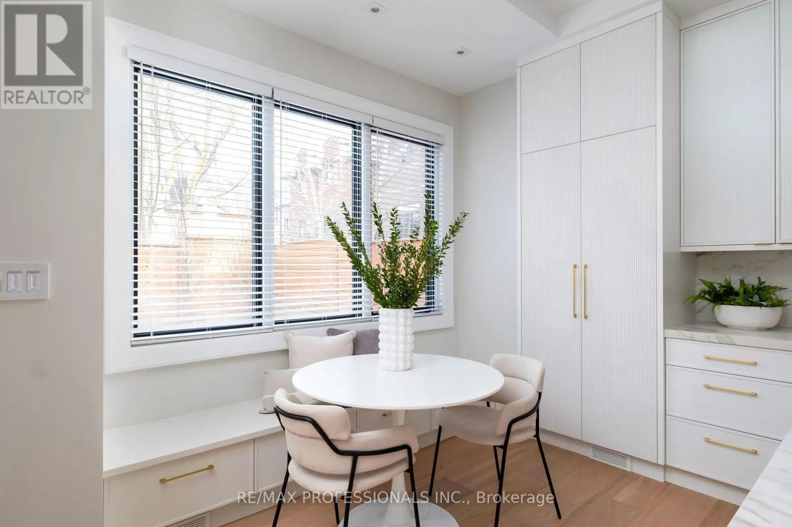 10 SHAND AVENUE