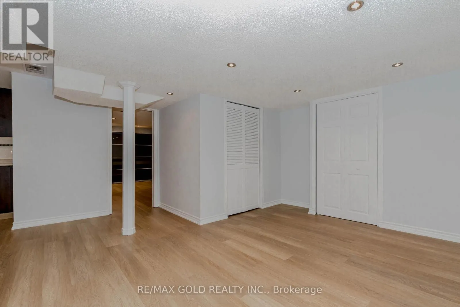 7399 TERRAGAR BOULEVARD