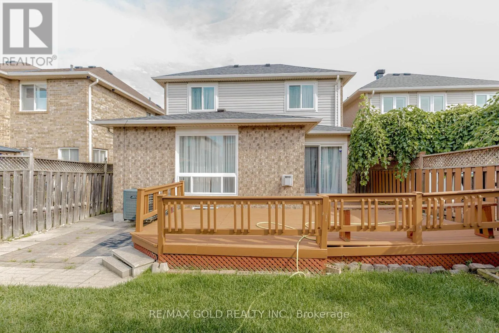 7399 TERRAGAR BOULEVARD