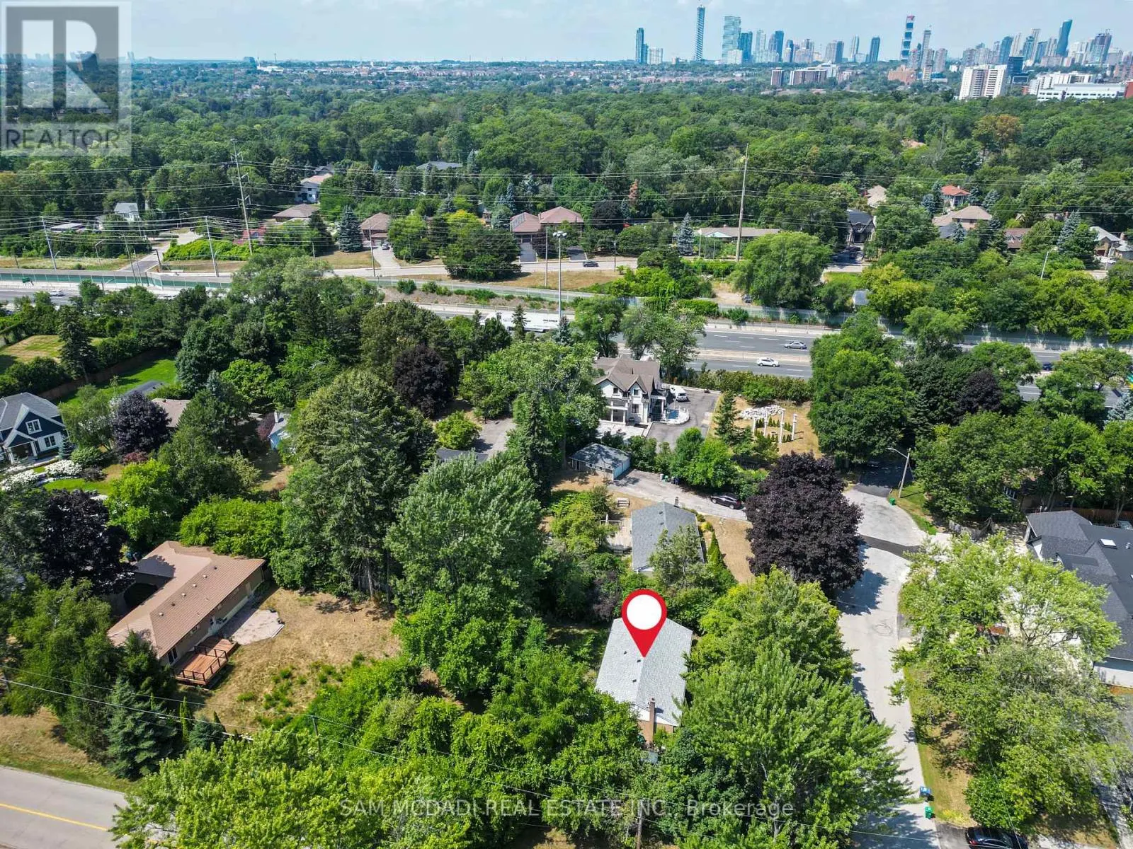 1610 MAGENTA COURT