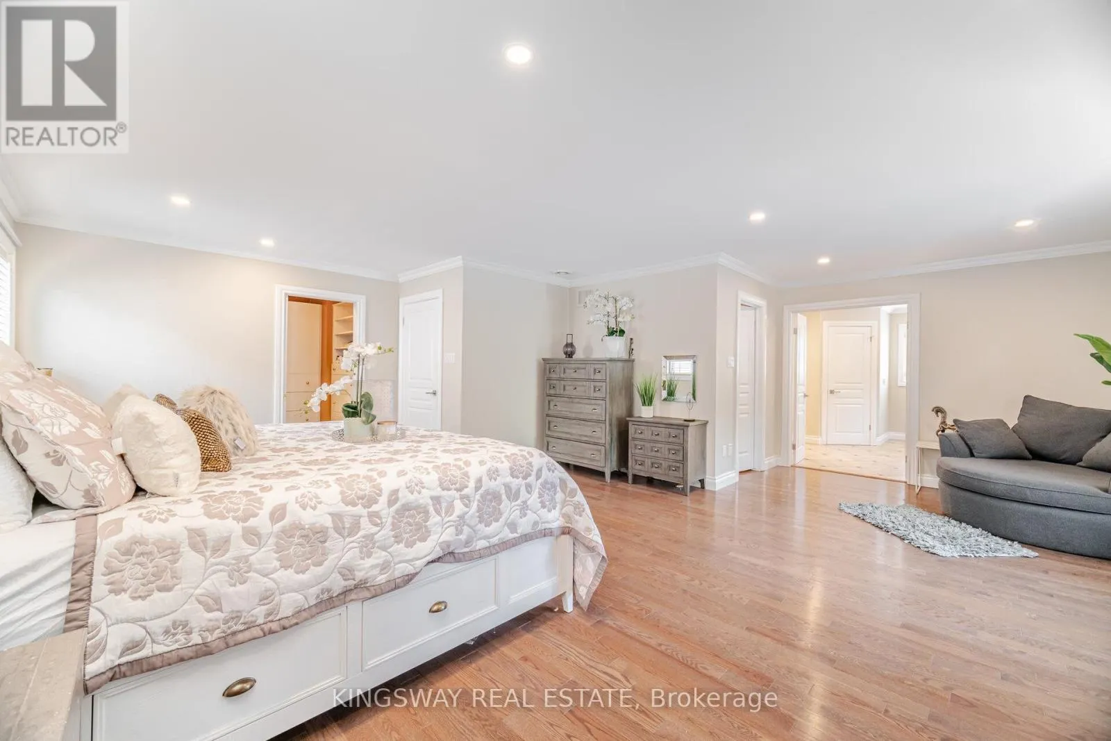 2246 GRAND RAVINE DRIVE