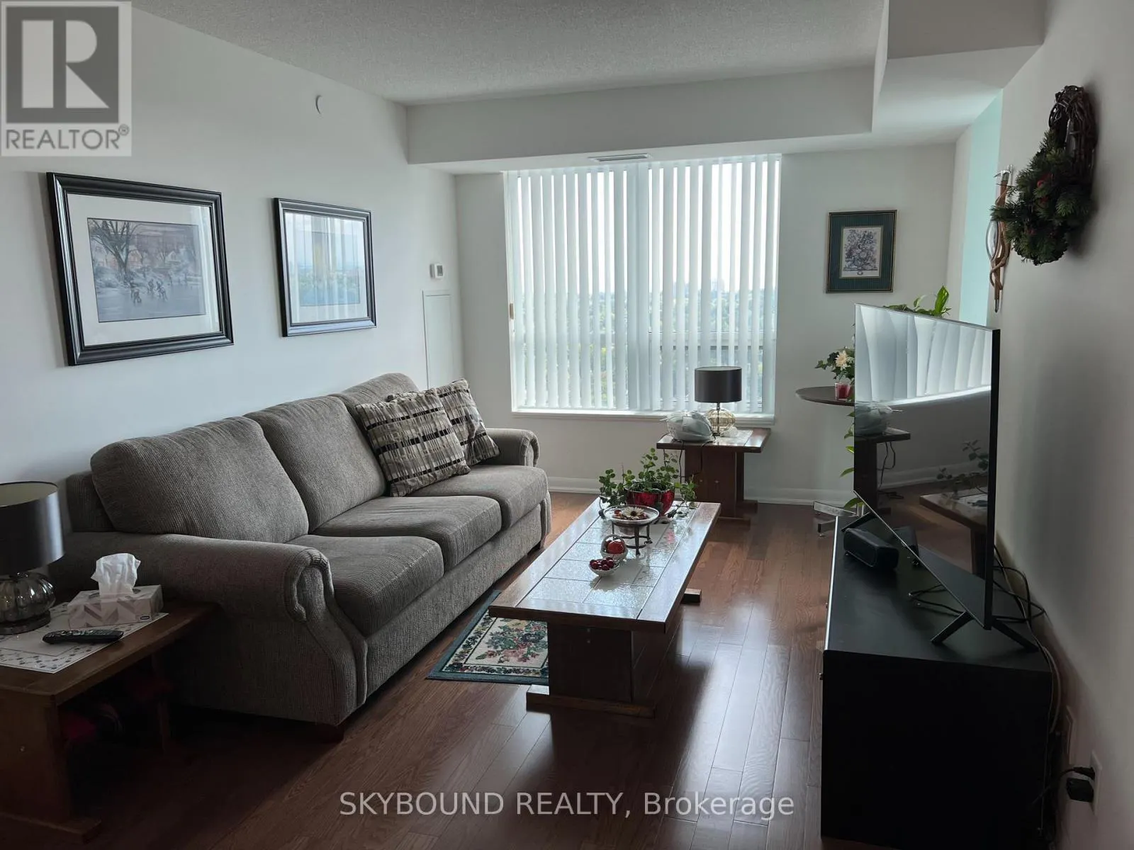 2003 - 215 SHERWAY GARDENS ROAD