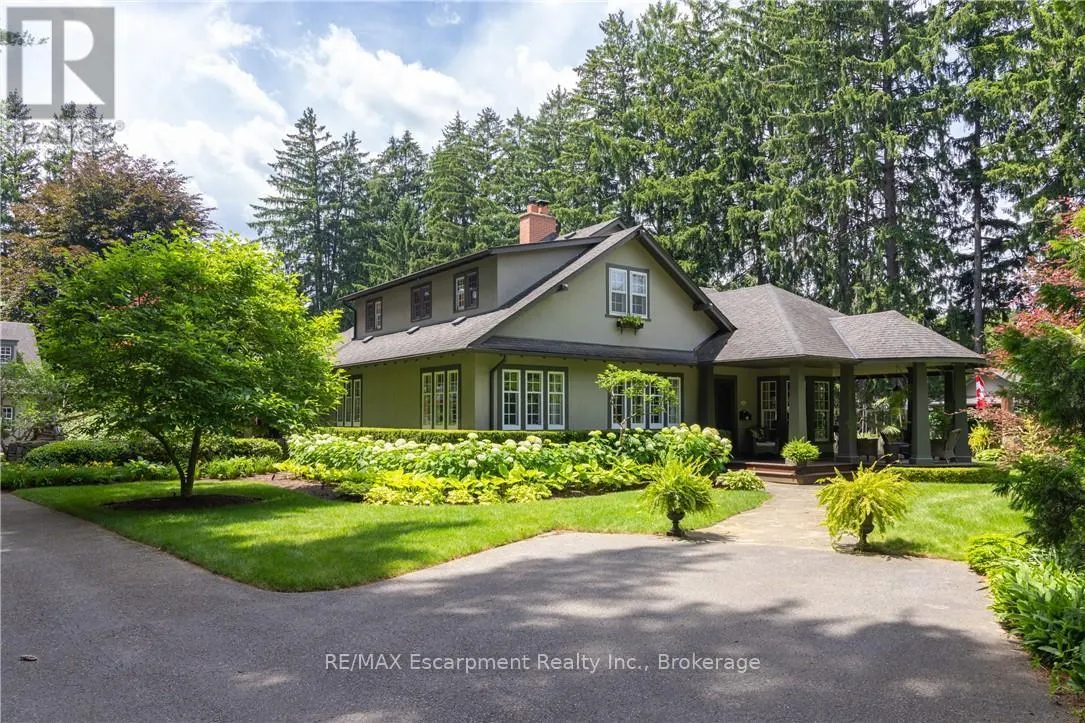 2055 LAKESHORE ROAD E