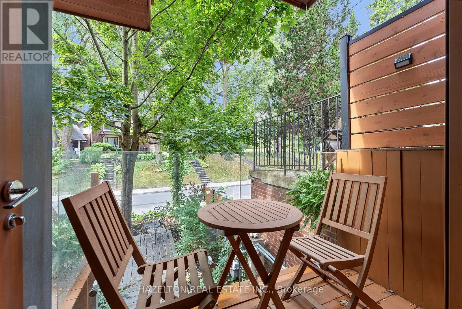 32 REGAL ROAD