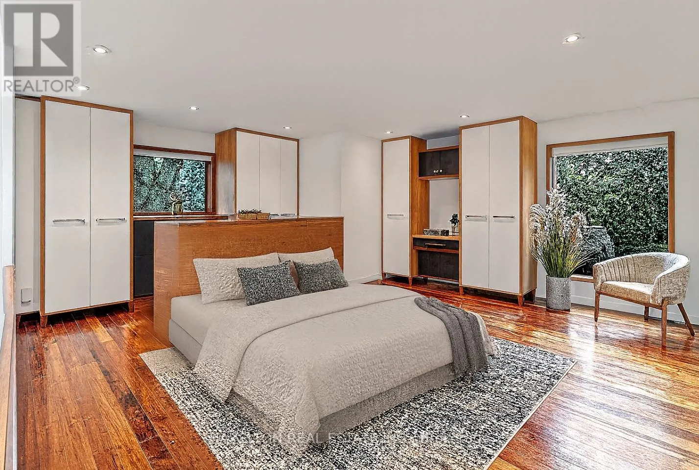 32 REGAL ROAD