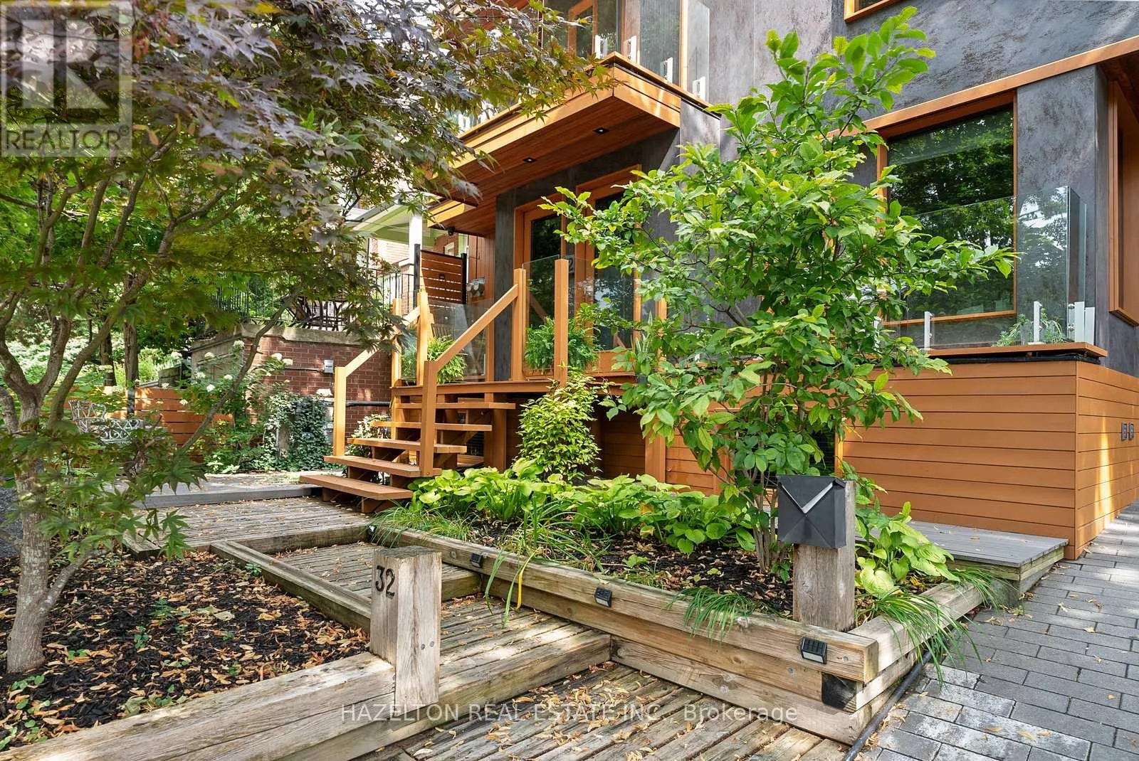 32 REGAL ROAD