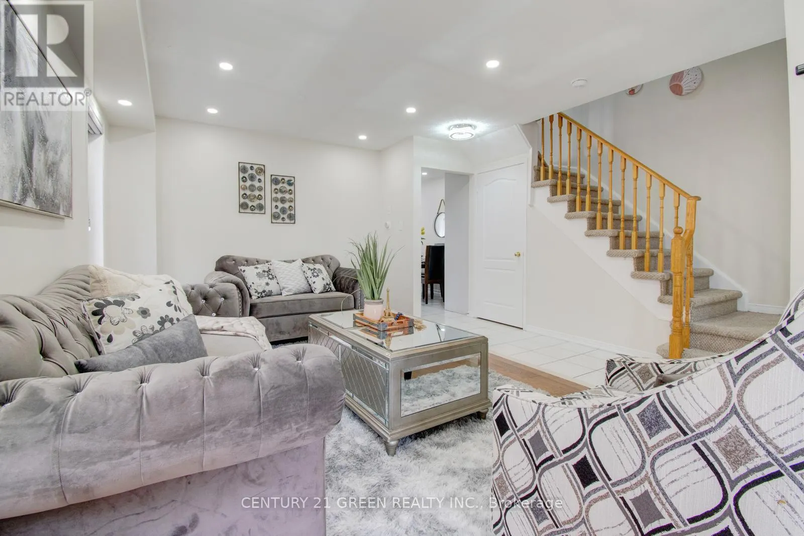 26 OATFIELD ROAD