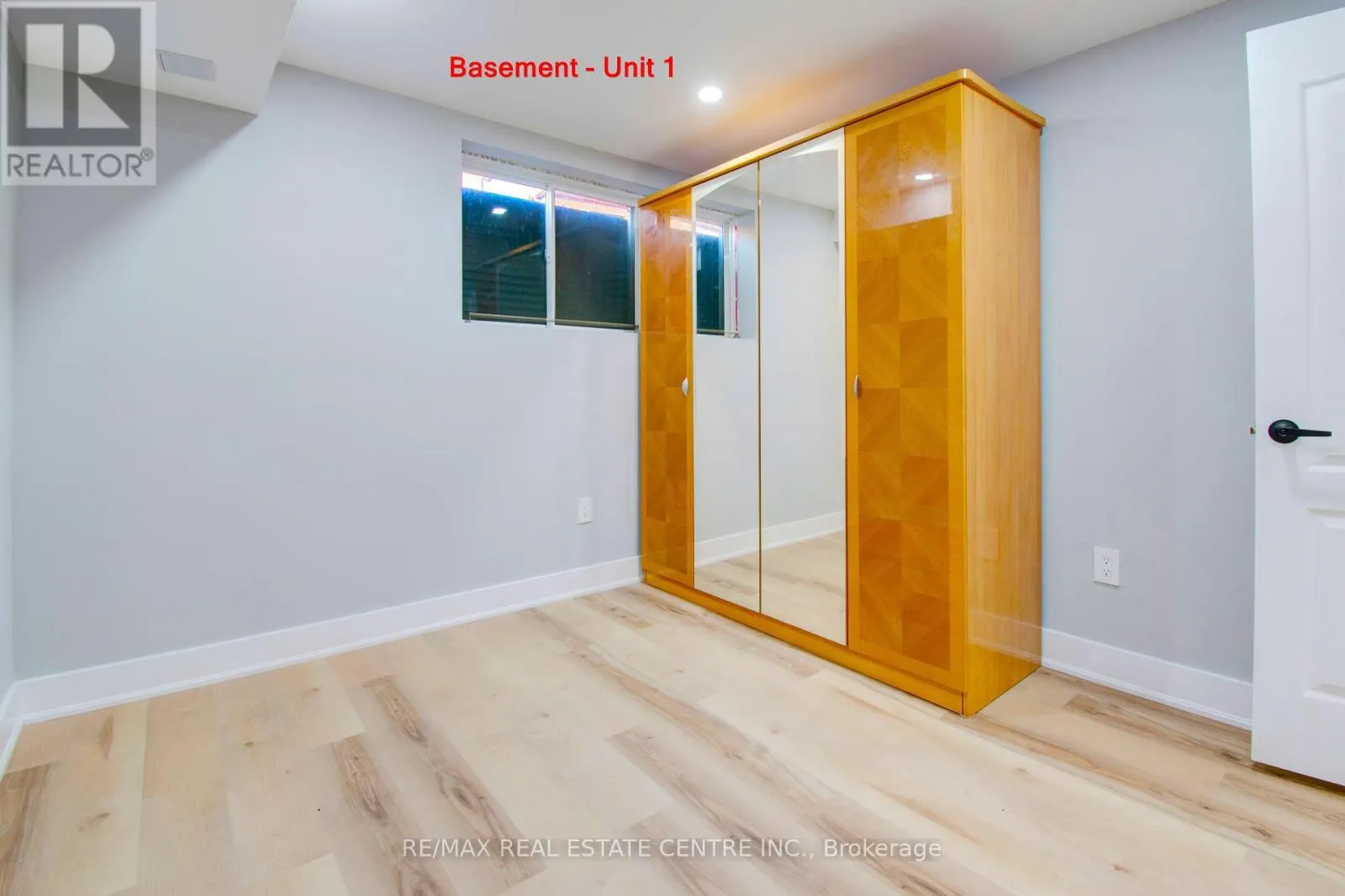14 IXWORTH CIRCLE
