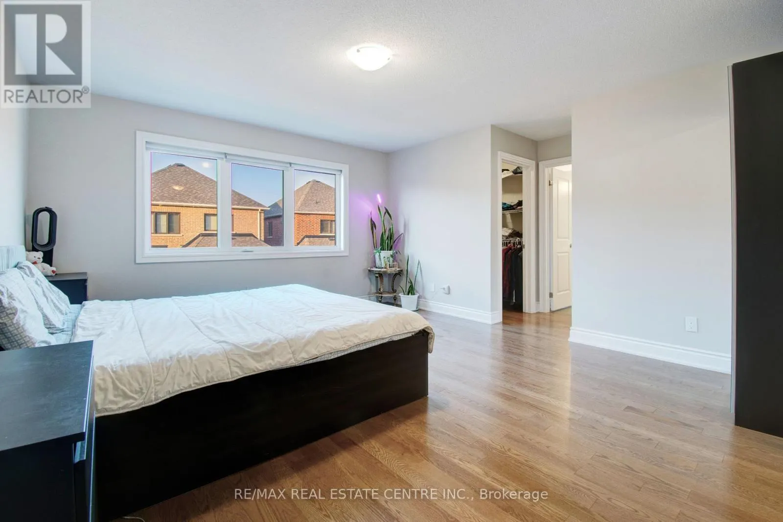 14 IXWORTH CIRCLE