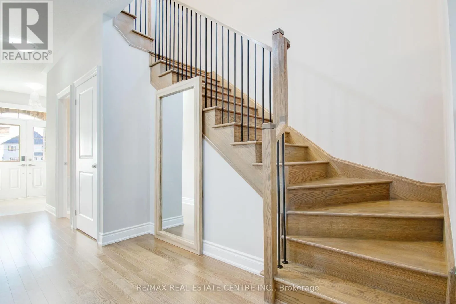 14 IXWORTH CIRCLE
