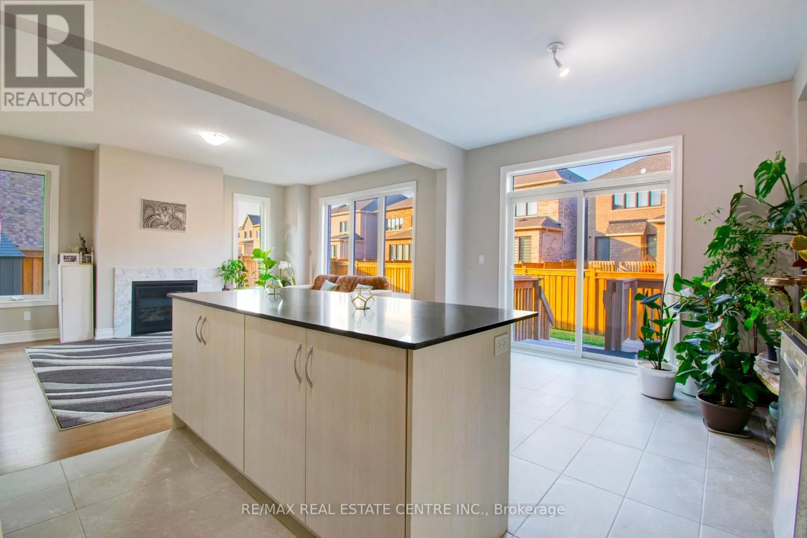 14 IXWORTH CIRCLE