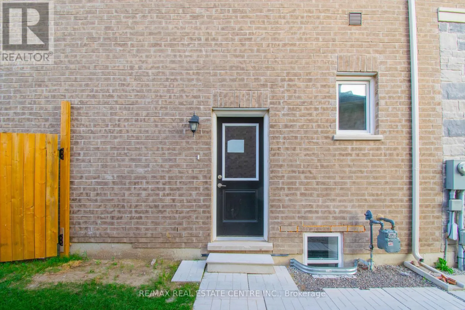 14 IXWORTH CIRCLE