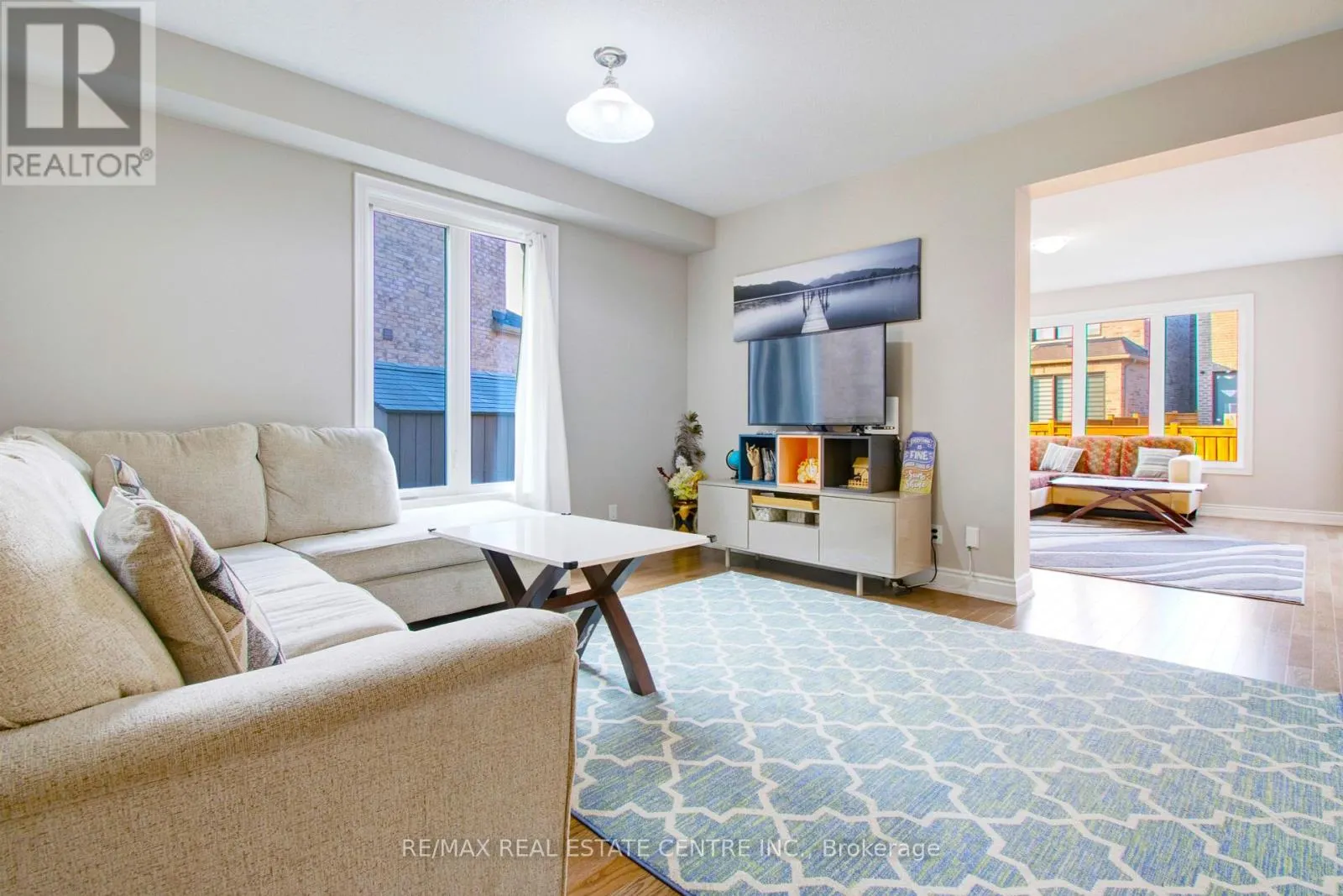 14 IXWORTH CIRCLE