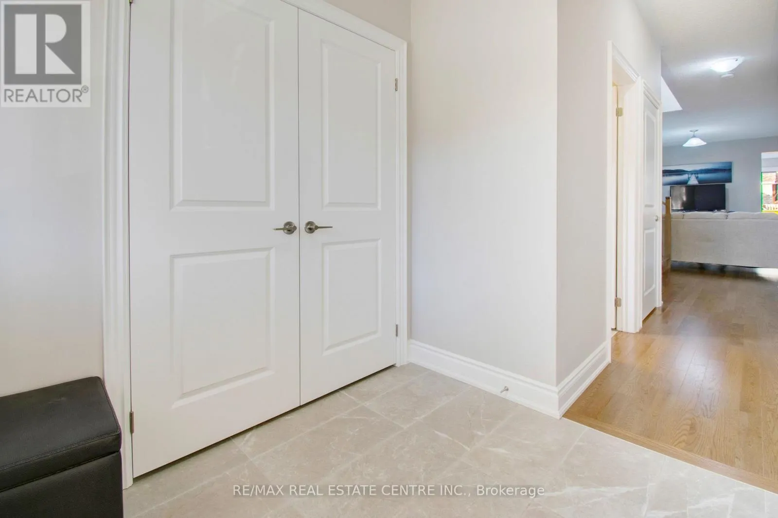 14 IXWORTH CIRCLE