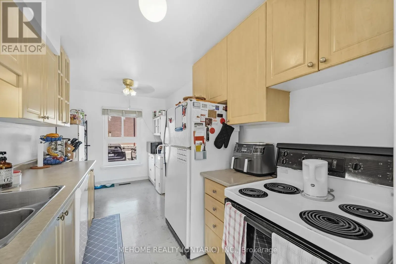 19 - 46 DEARBOURNE BOULEVARD