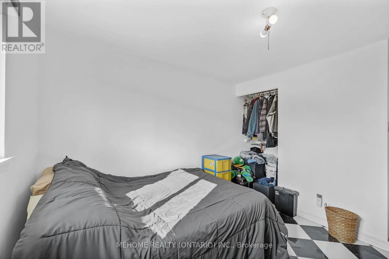19 - 46 DEARBOURNE BOULEVARD