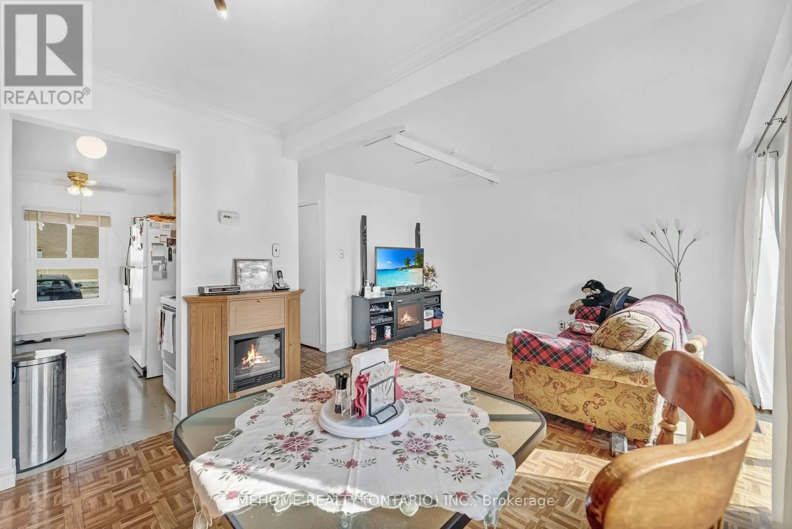 19 - 46 DEARBOURNE BOULEVARD
