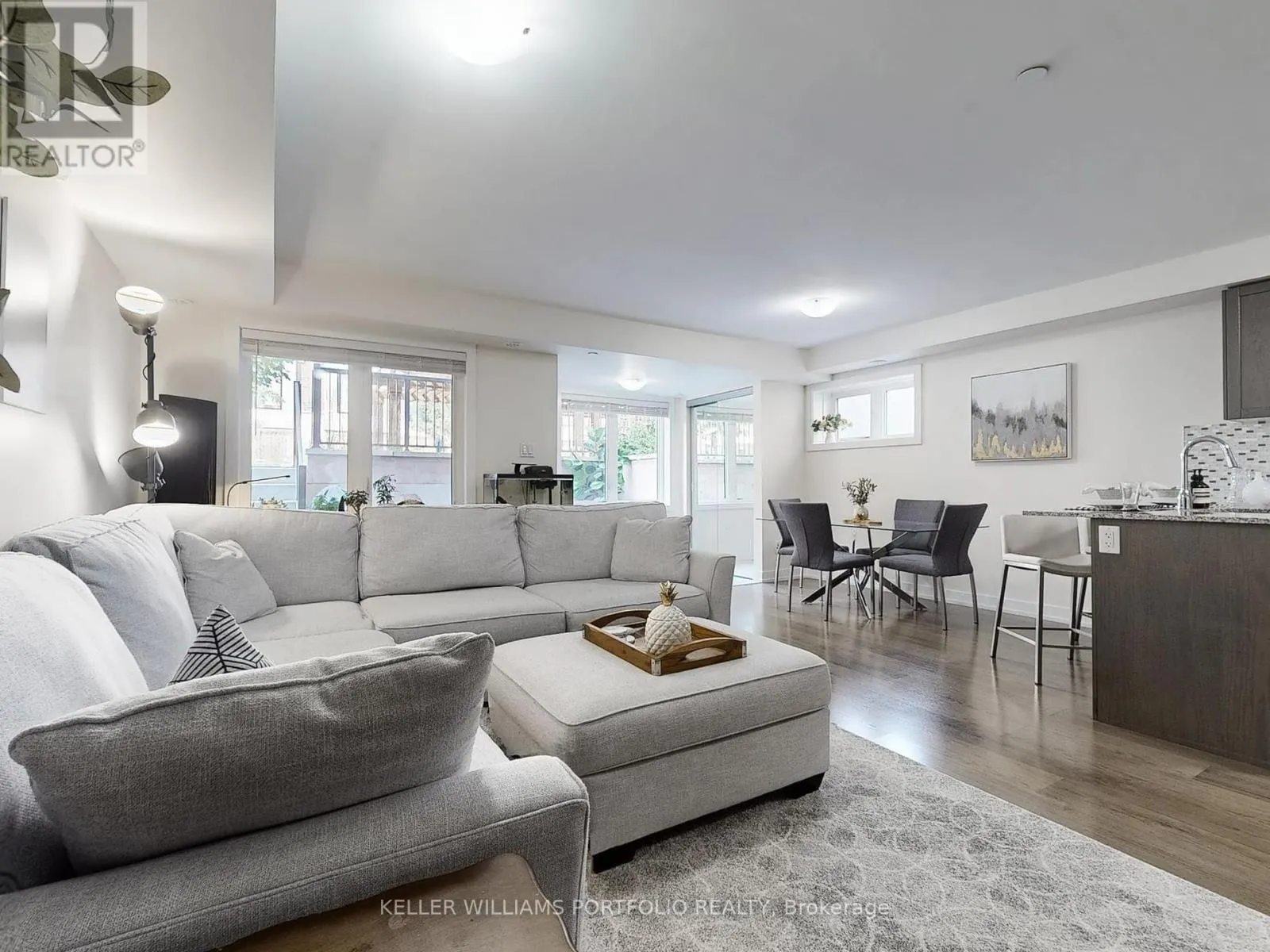 212 - 252 ROYAL YORK ROAD