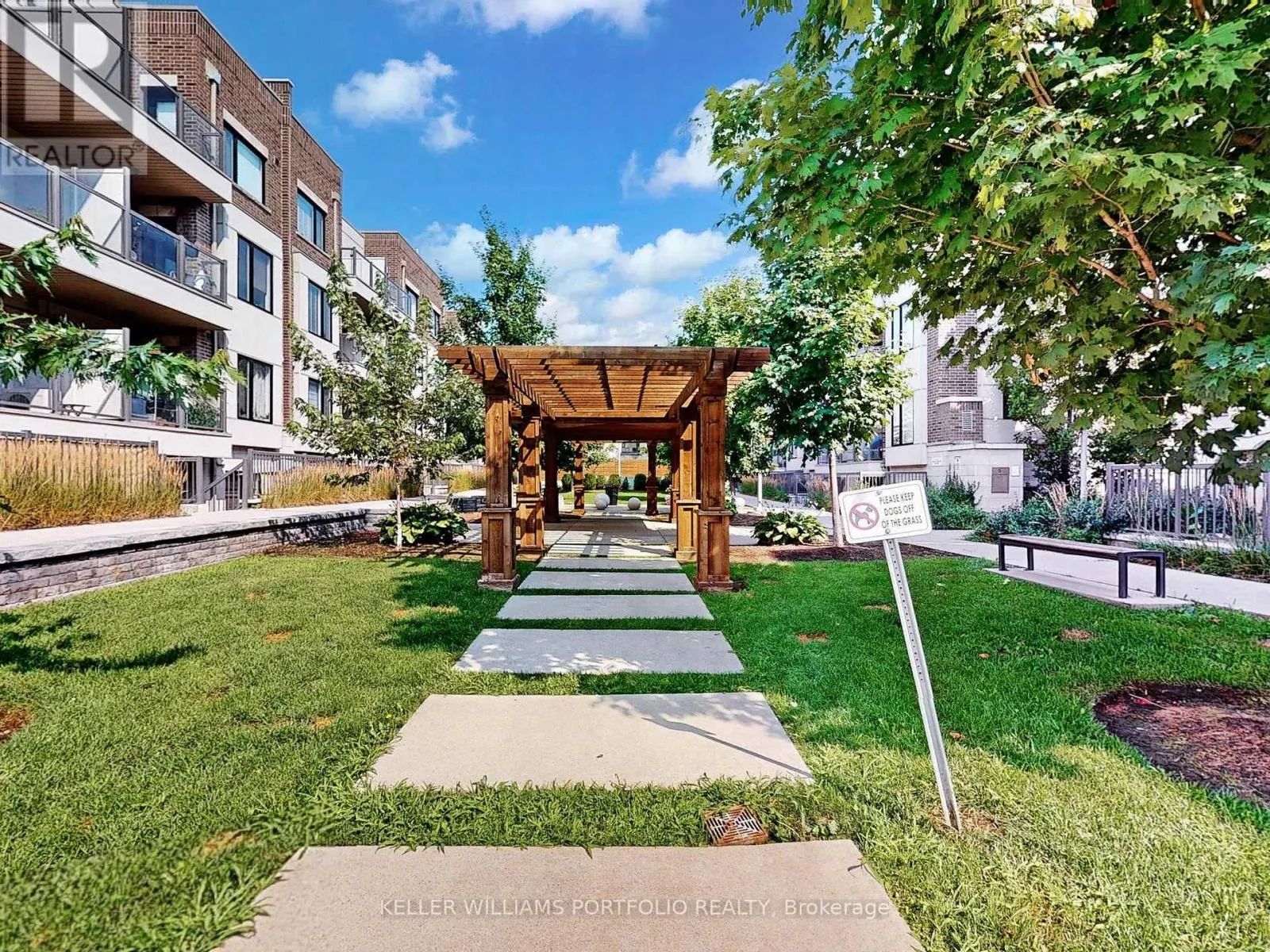 212 - 252 ROYAL YORK ROAD