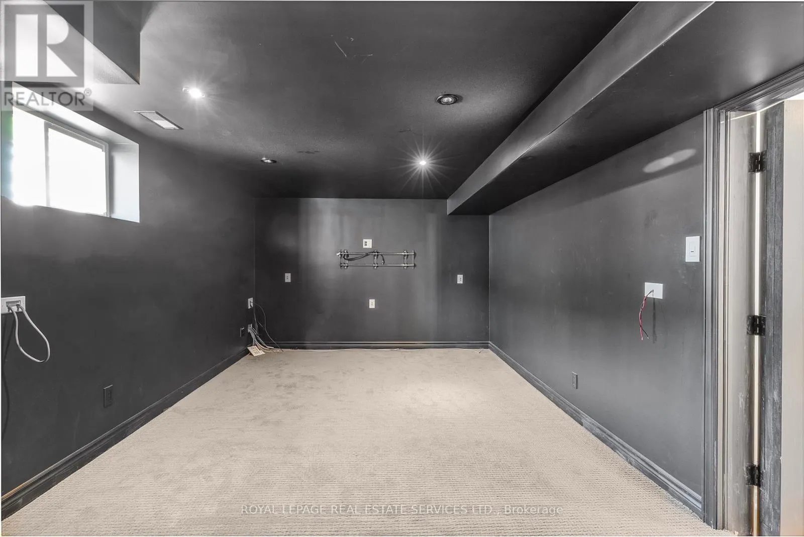 2143 MOUNTAINSIDE DRIVE