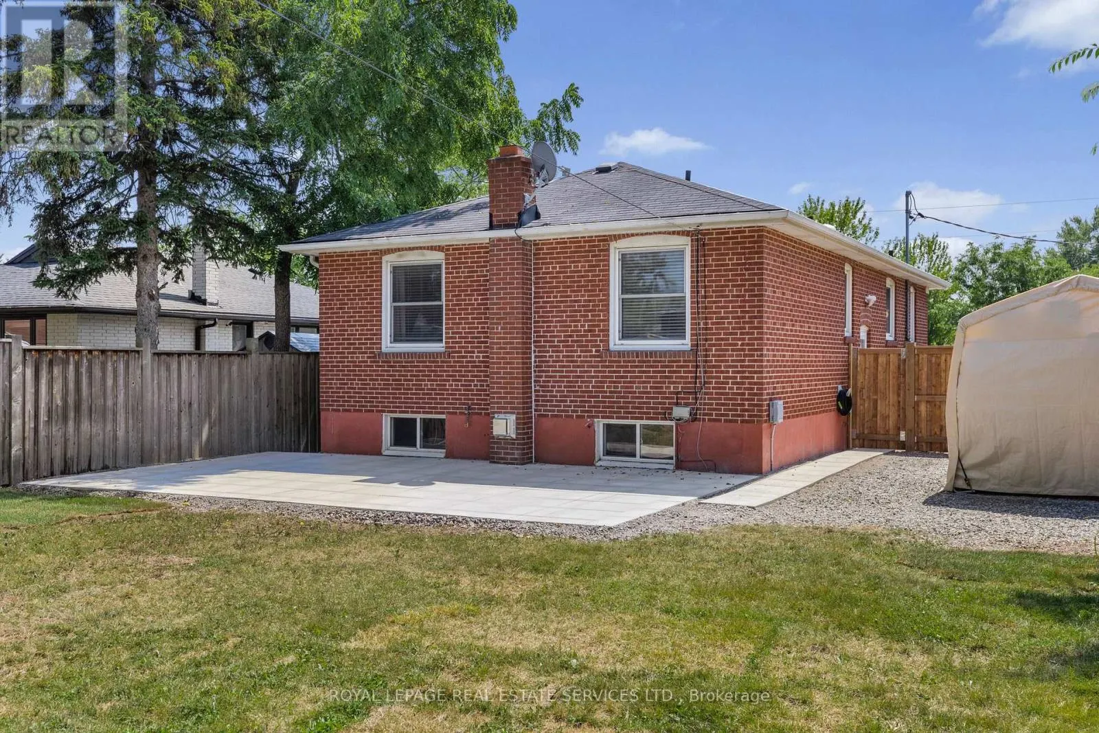 2143 MOUNTAINSIDE DRIVE