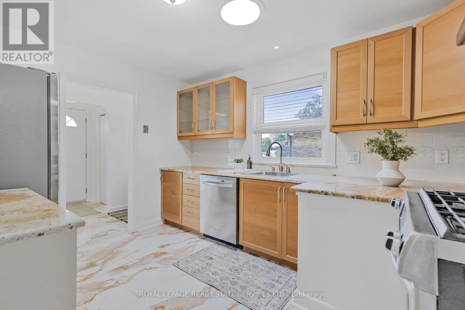 2143 MOUNTAINSIDE DRIVE