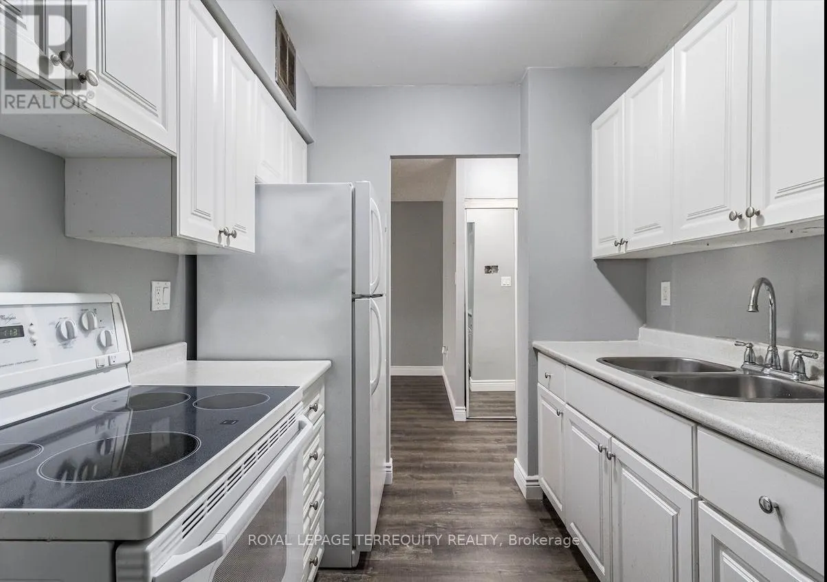 901 - 370 DIXON ROAD