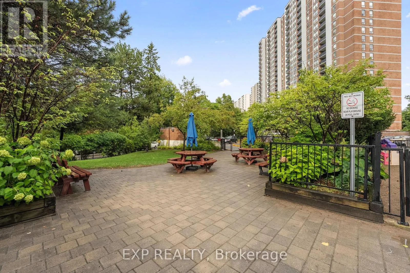 312 - 85 EMMETT AVENUE