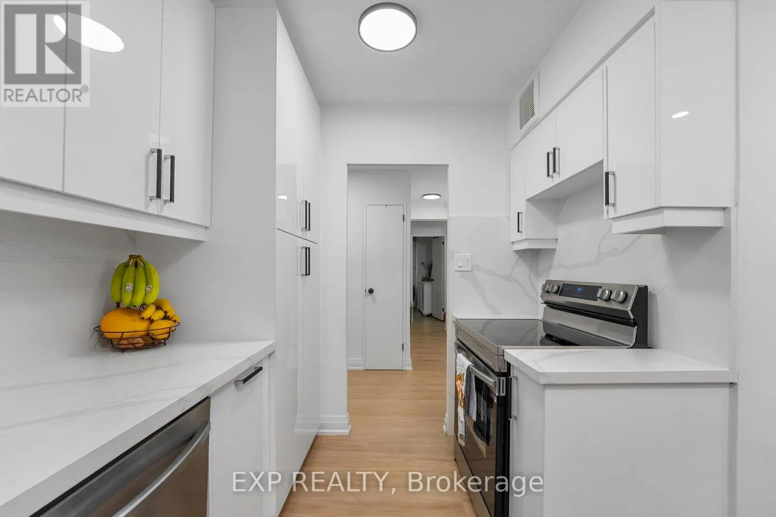 312 - 85 EMMETT AVENUE