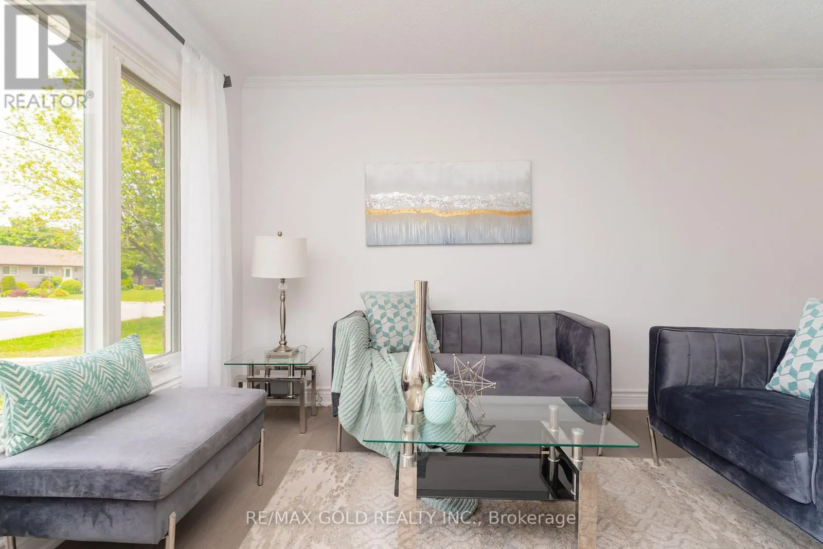 22 CARLYLE CRESCENT