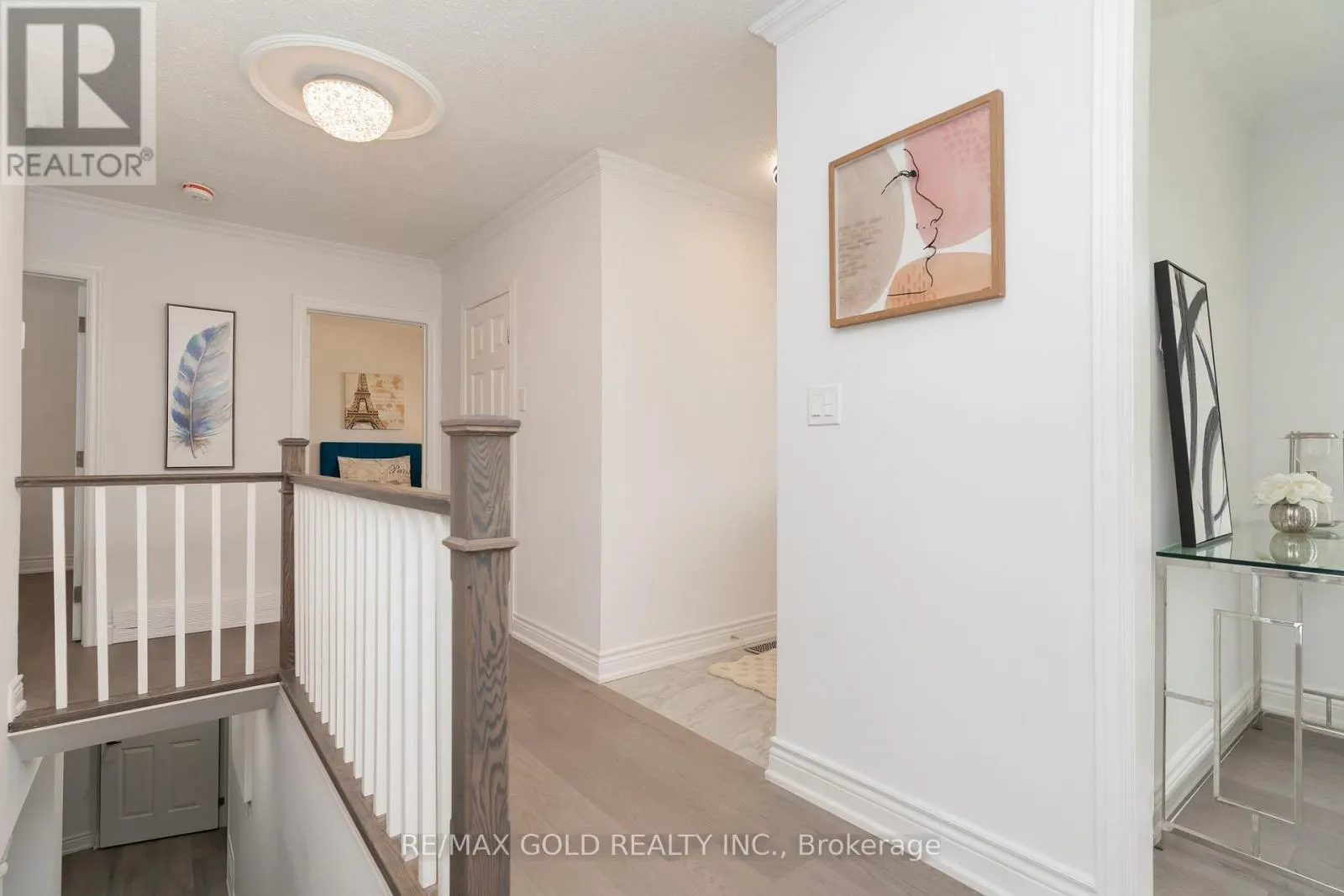 22 CARLYLE CRESCENT