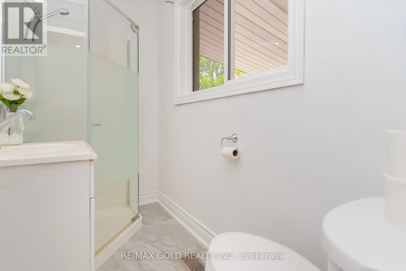 22 CARLYLE CRESCENT