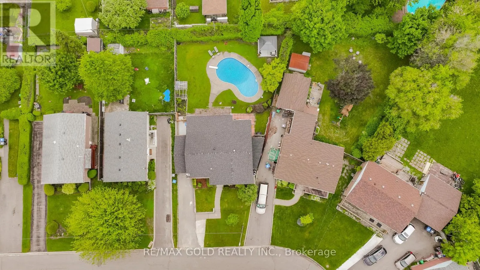 22 CARLYLE CRESCENT