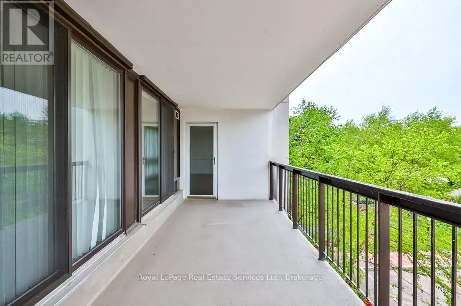 304 - 2185 MARINE DRIVE, #304