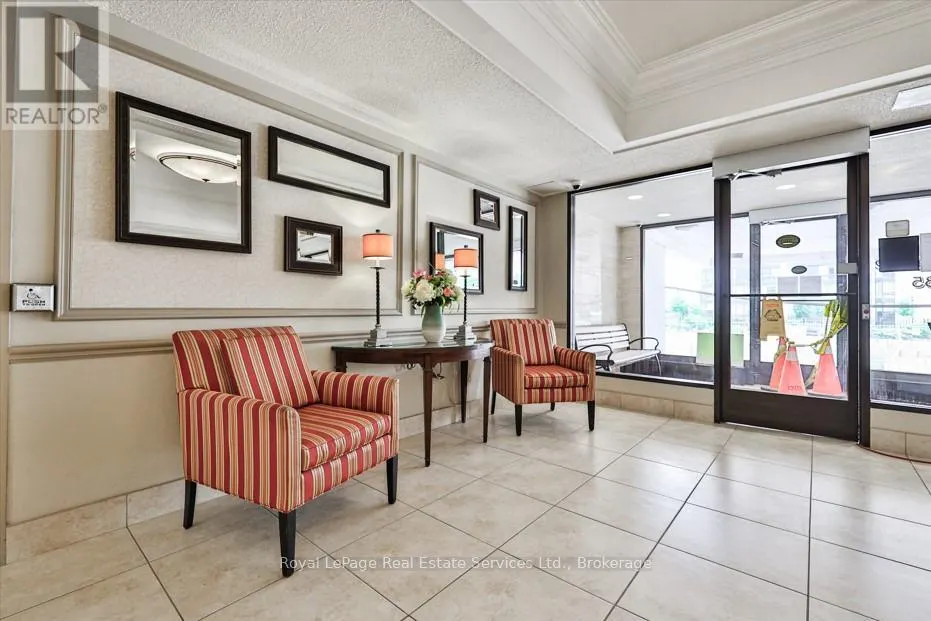 304 - 2185 MARINE DRIVE, #304