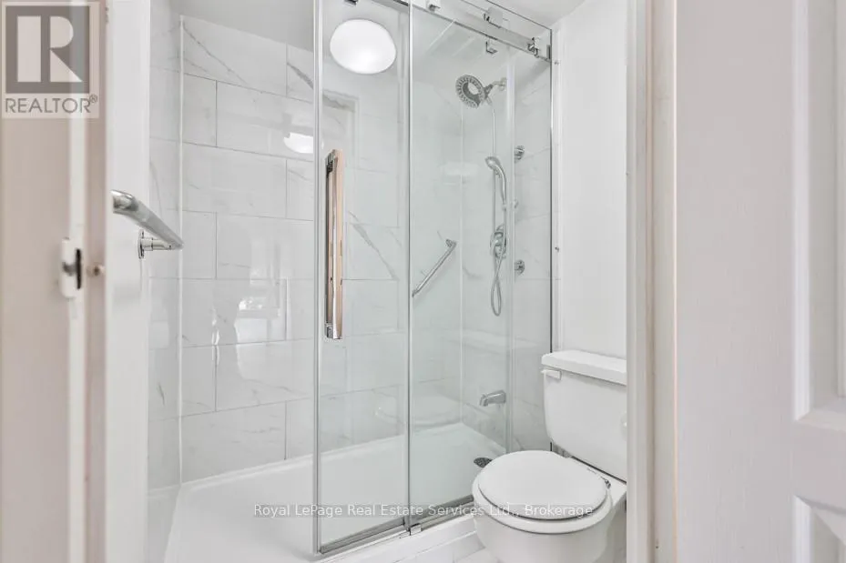 304 - 2185 MARINE DRIVE, #304