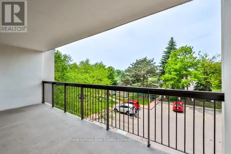 304 - 2185 MARINE DRIVE, #304