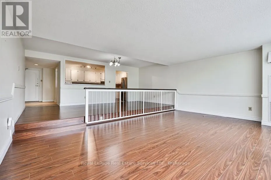 304 - 2185 MARINE DRIVE, #304