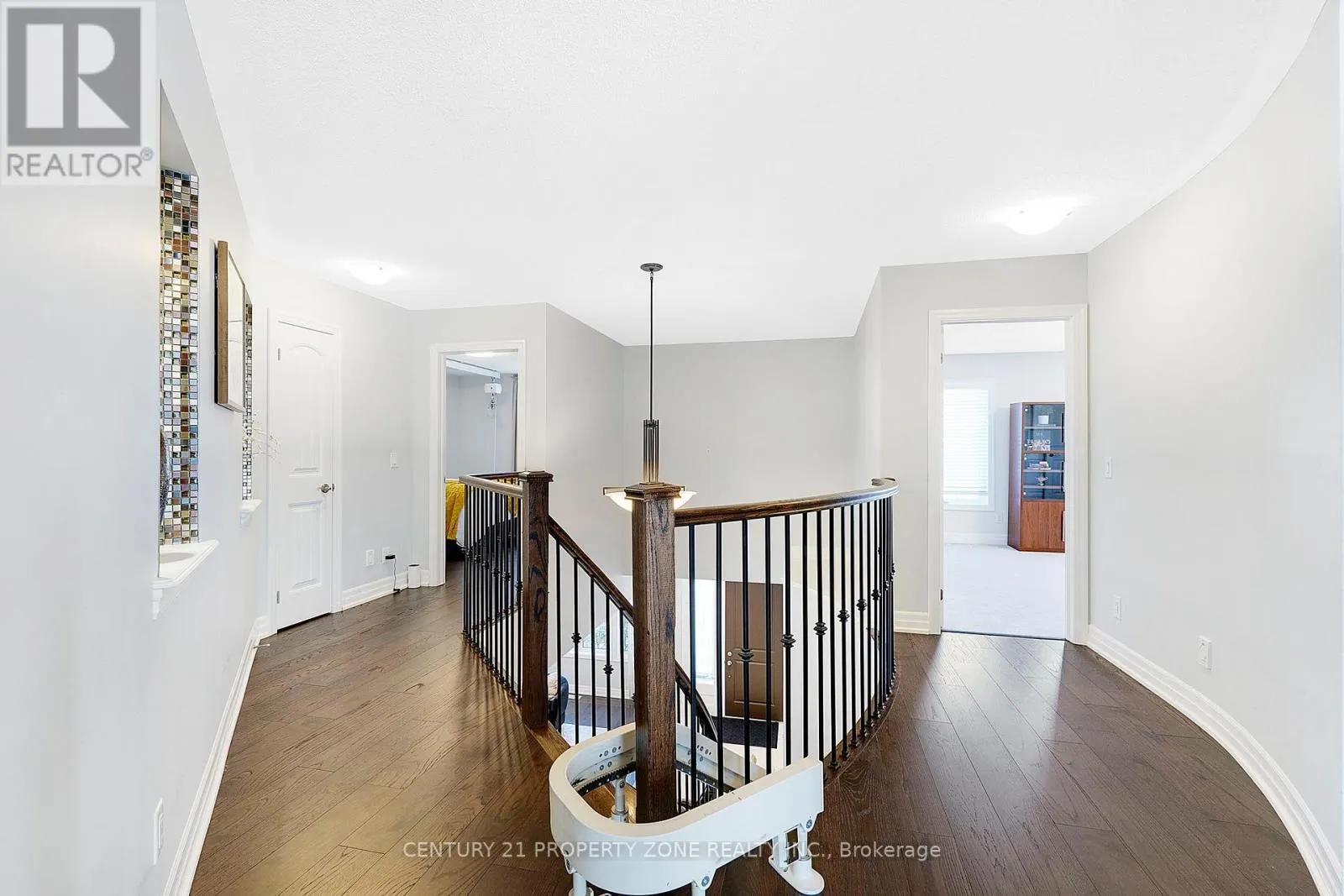 201 HOLLOWAY TERRACE