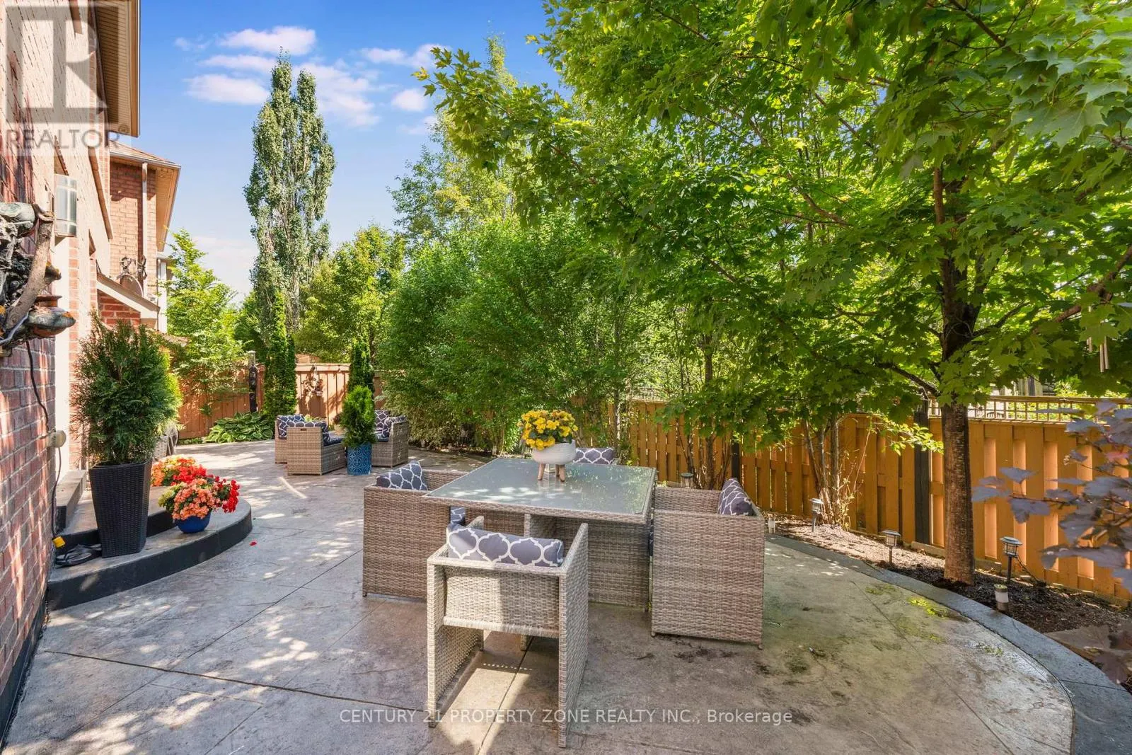 201 HOLLOWAY TERRACE