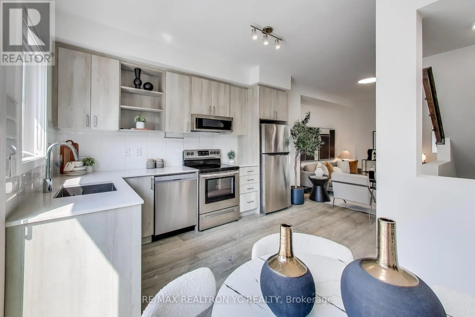 175 DOWNSVIEW PARK BOULEVARD