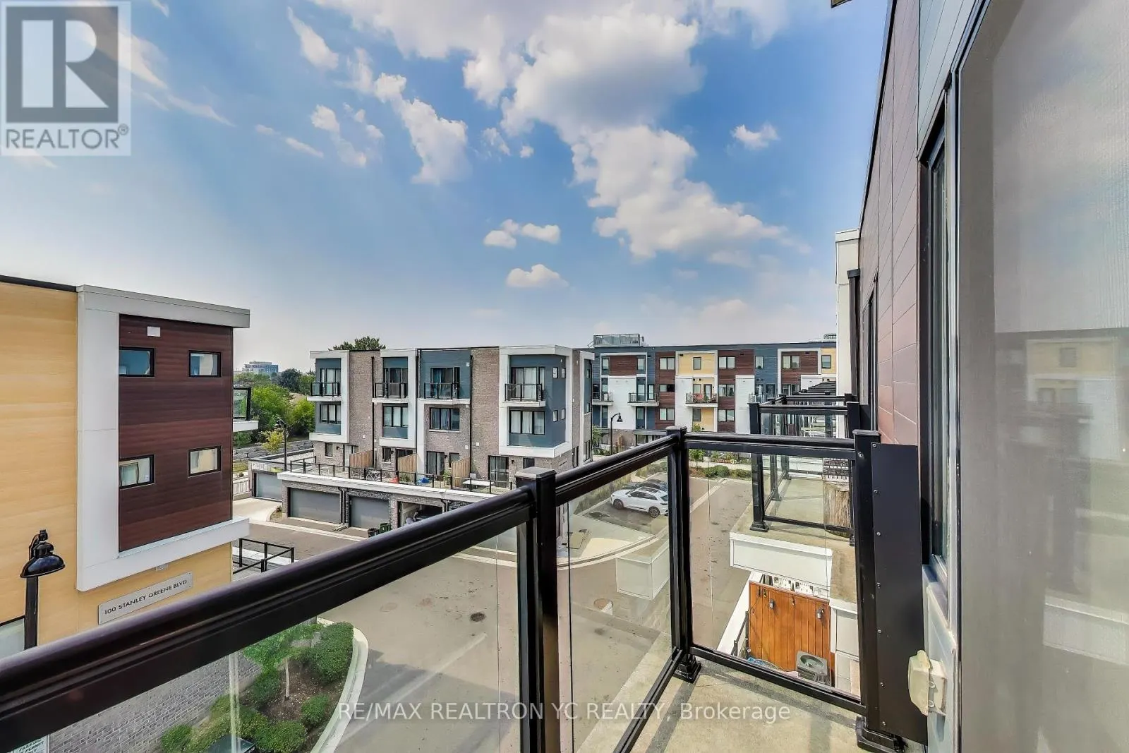 175 DOWNSVIEW PARK BOULEVARD