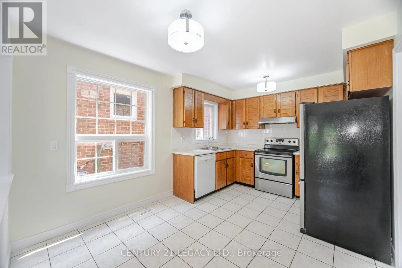 3182 BRACKNELL CRESCENT