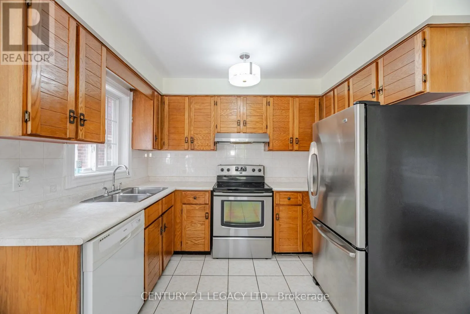 3182 BRACKNELL CRESCENT