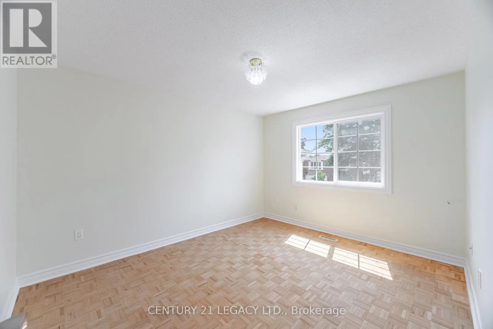 3182 BRACKNELL CRESCENT