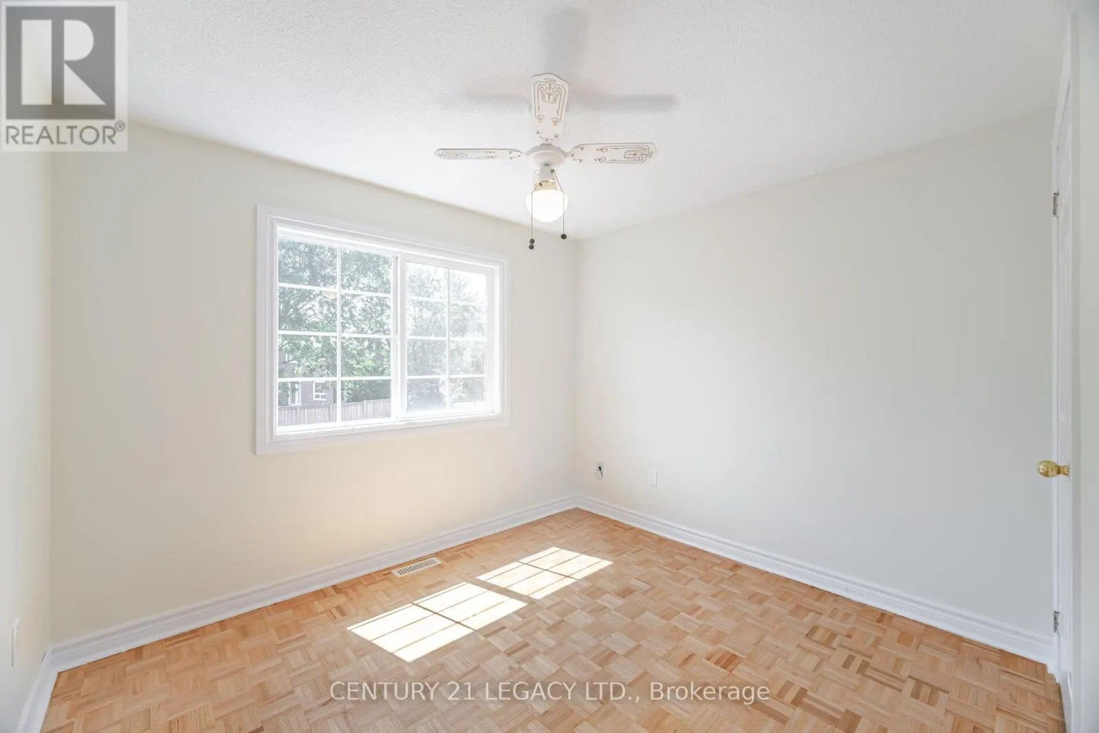 3182 BRACKNELL CRESCENT